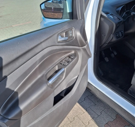 Ford Kuga cena 68900 przebieg: 122500, rok produkcji 2018 z Pabianice małe 562